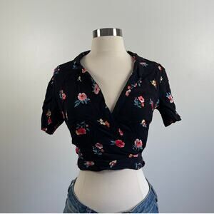 Forever 21 • Floral Tie Back Half Sleeve Blouse